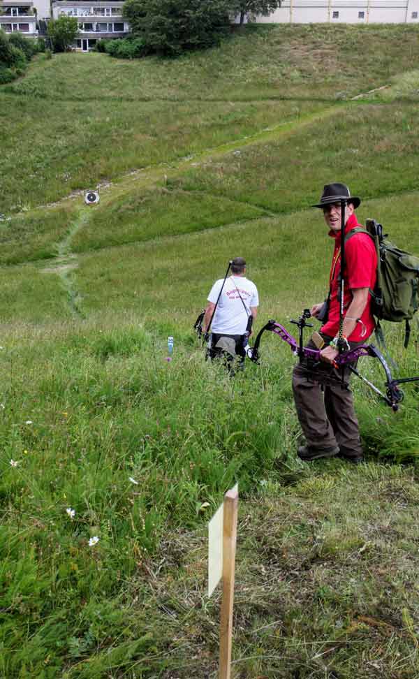 Feldbogen: Über ein Tal