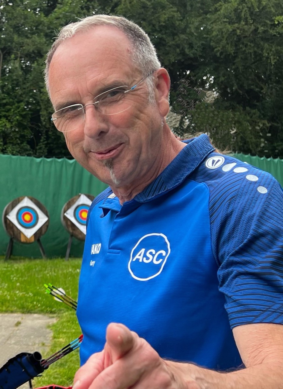 Portrait von Harry Neuhaus